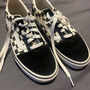 Women’s checkered vans